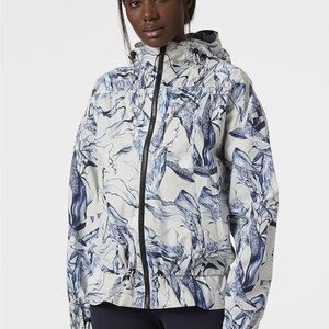 NWT Helly Hansen Women’s Esape Rain Jacket - Grey Fog Esra, Large